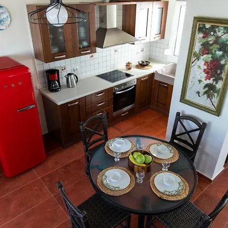 Elena House * Γεννάδι